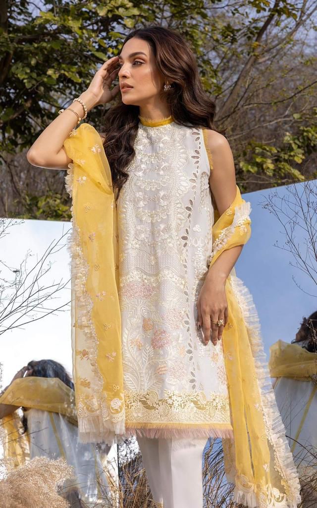 LUXURY EID COLLECTION PREMIUM LAWN EMNROIDERED SUIT