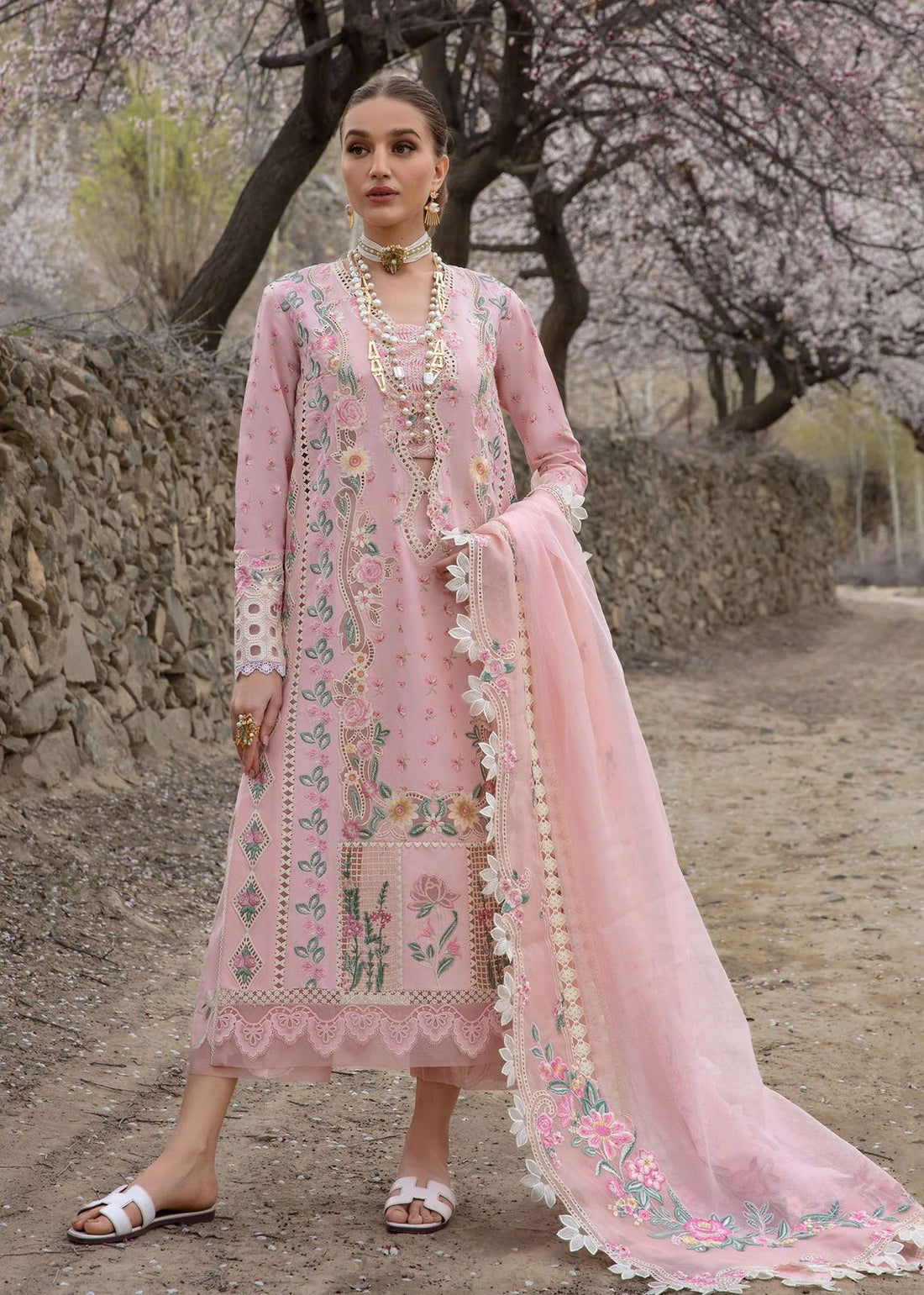 Full Heavy Luxury Lawn with Embroidered Chikenkari Collection